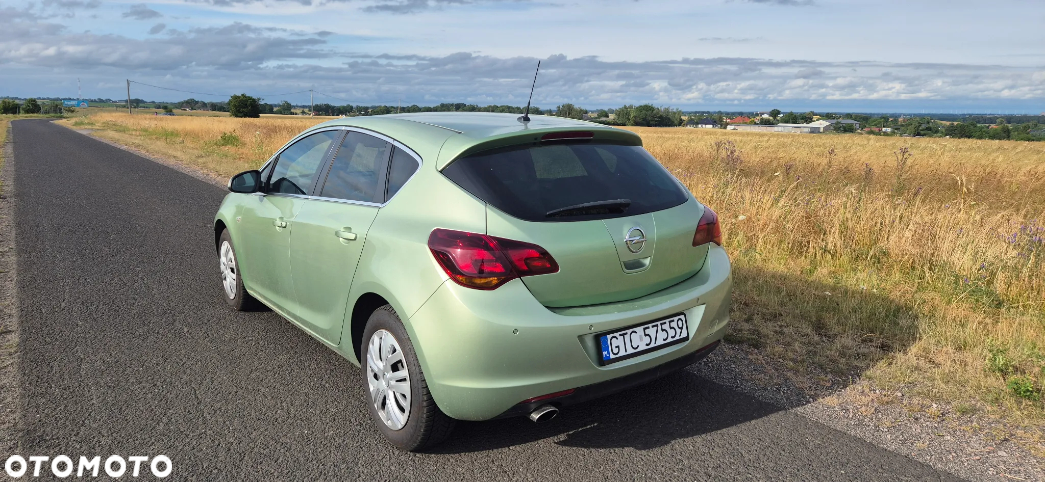 Opel Astra GTC 1.6 Turbo Innovation - 5