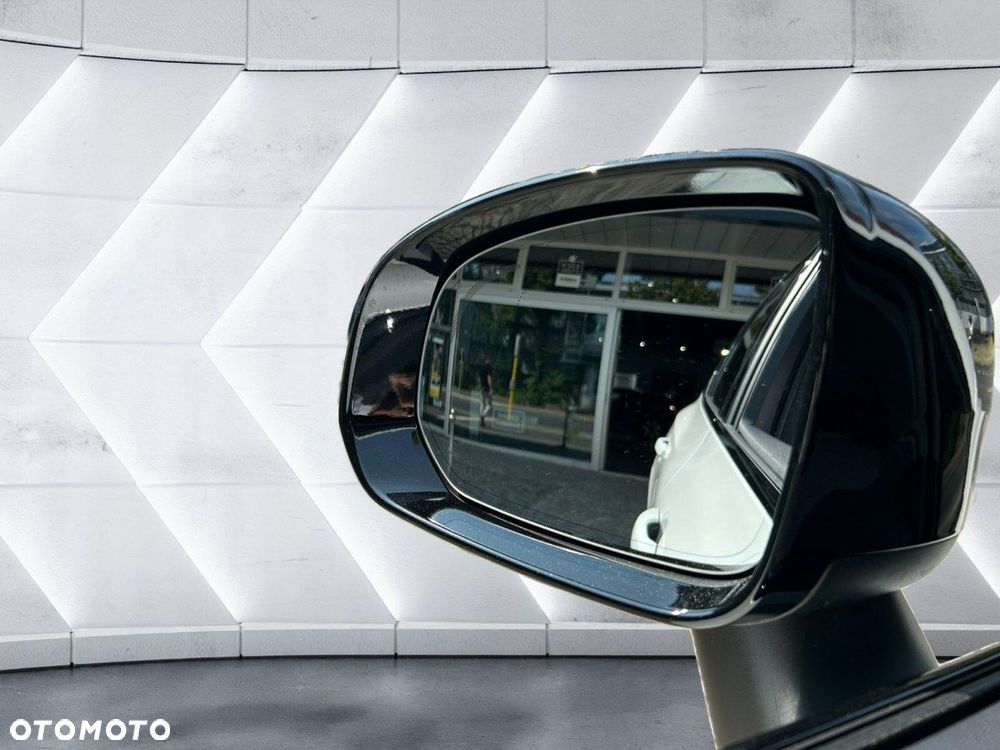 Volvo XC 60 B4 B Plus Dark - 20