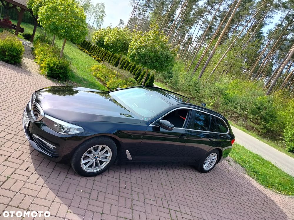 BMW Seria 5 520d xDrive Sport - 9