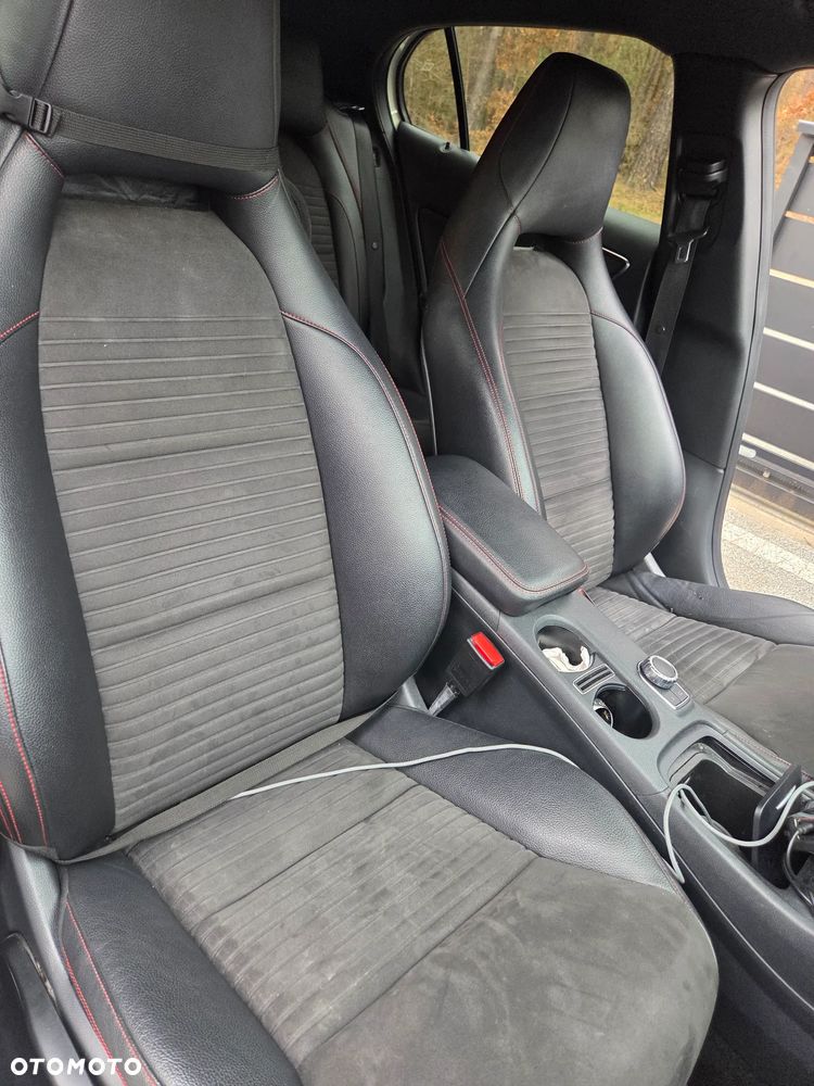 Mercedes-Benz GLA 250 4-Matic - 13