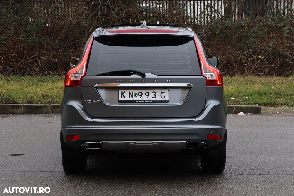 Volvo XC 60 D4 AWD Geartronic RDesign - 2