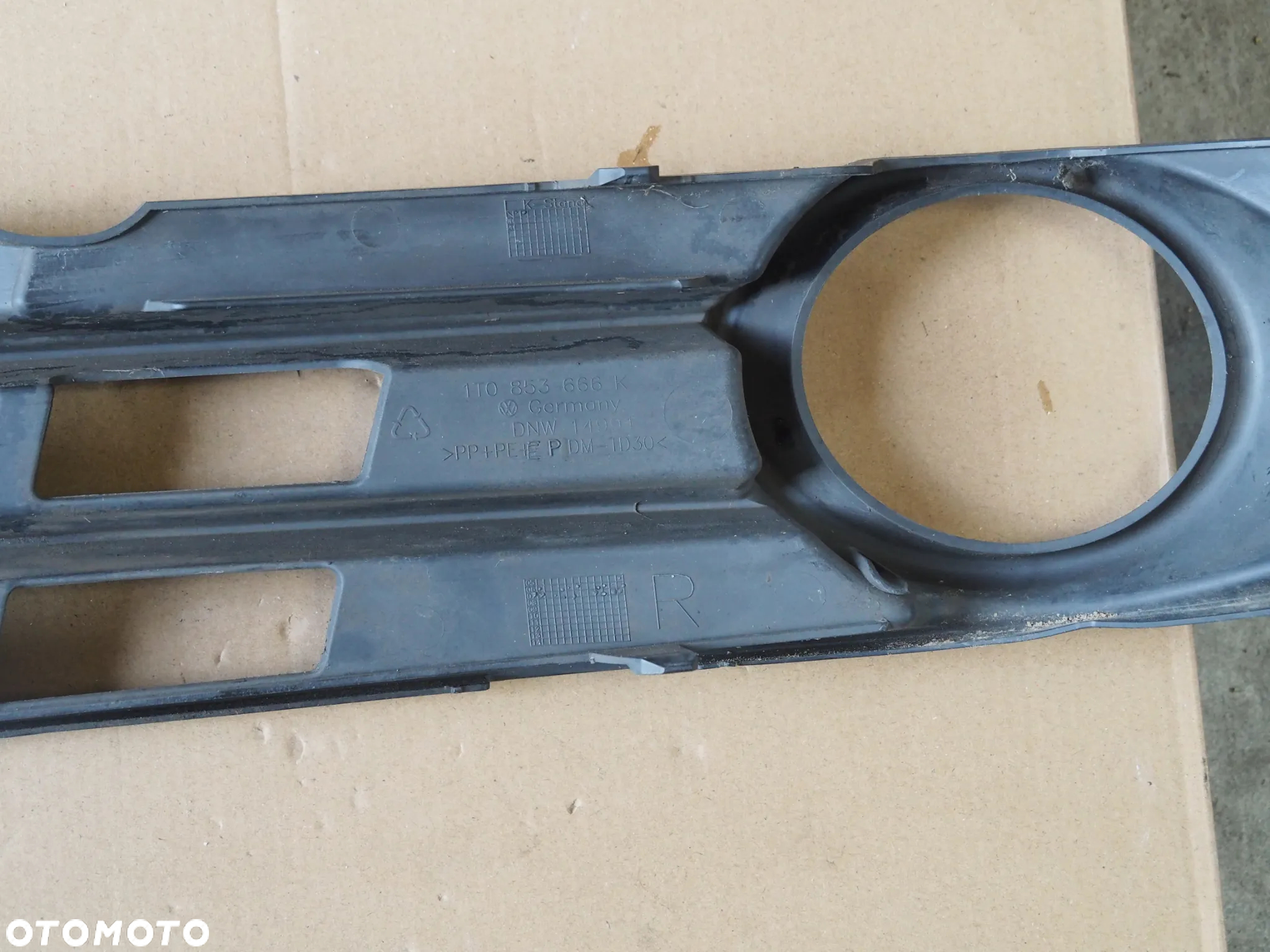 Kratka atrapa zaślepka halogen prawa VW Touran I Lift 1T0853666K - 6