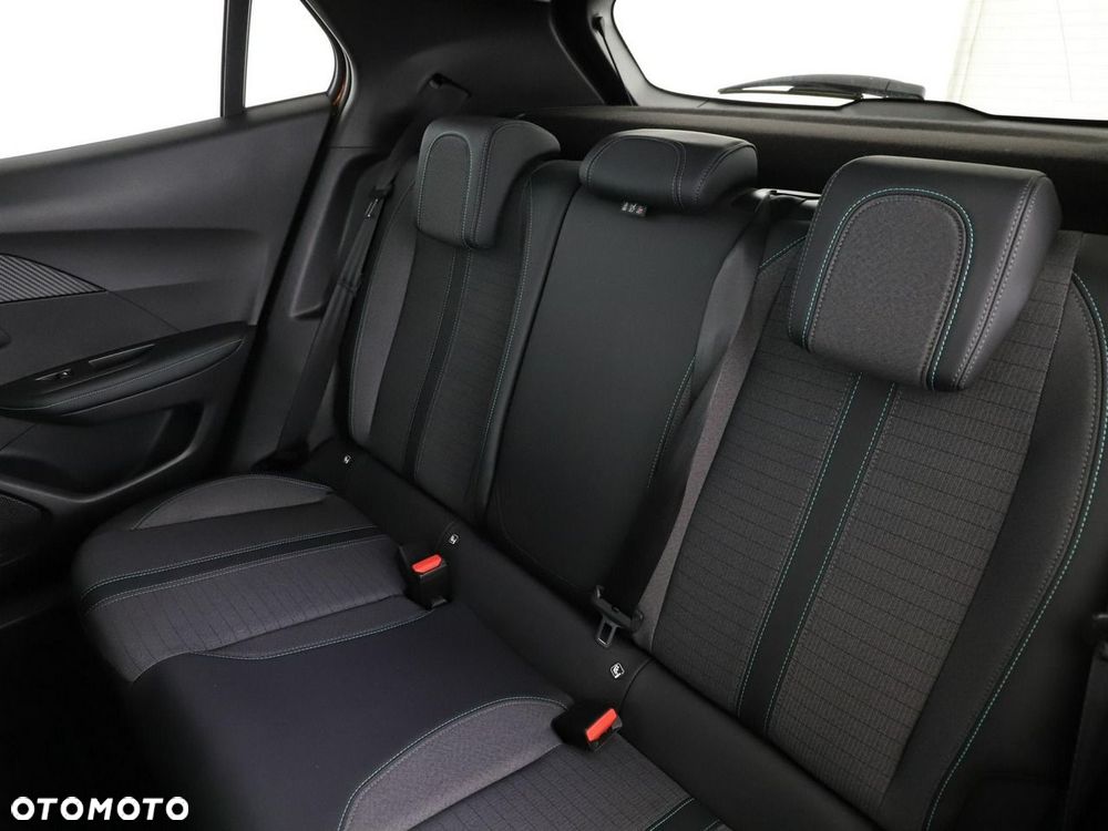 Peugeot 2008 1.2 PureTech Allure Pack S&S EAT8 - 18