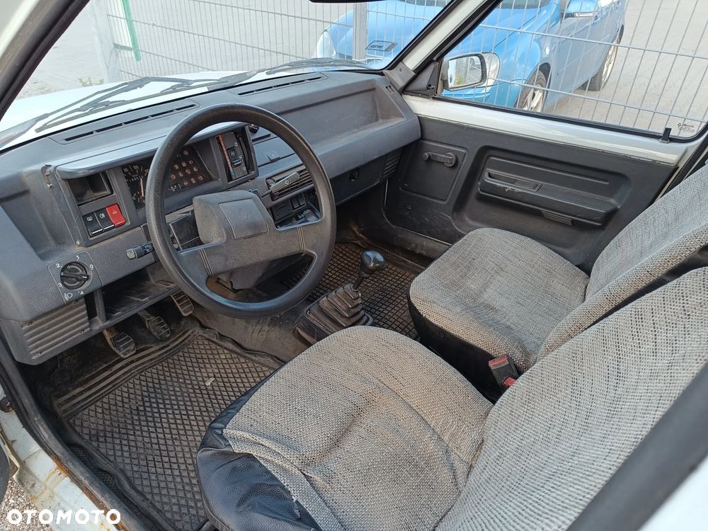 Renault RAPID - 9