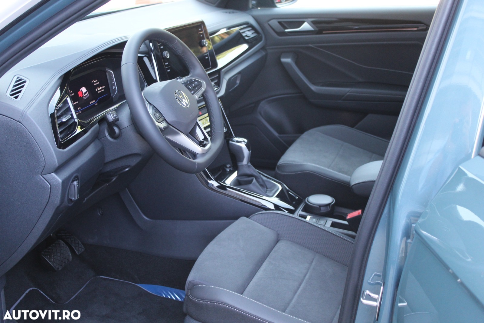 Volkswagen T-ROC 1.5 TSI DSG Style - 16