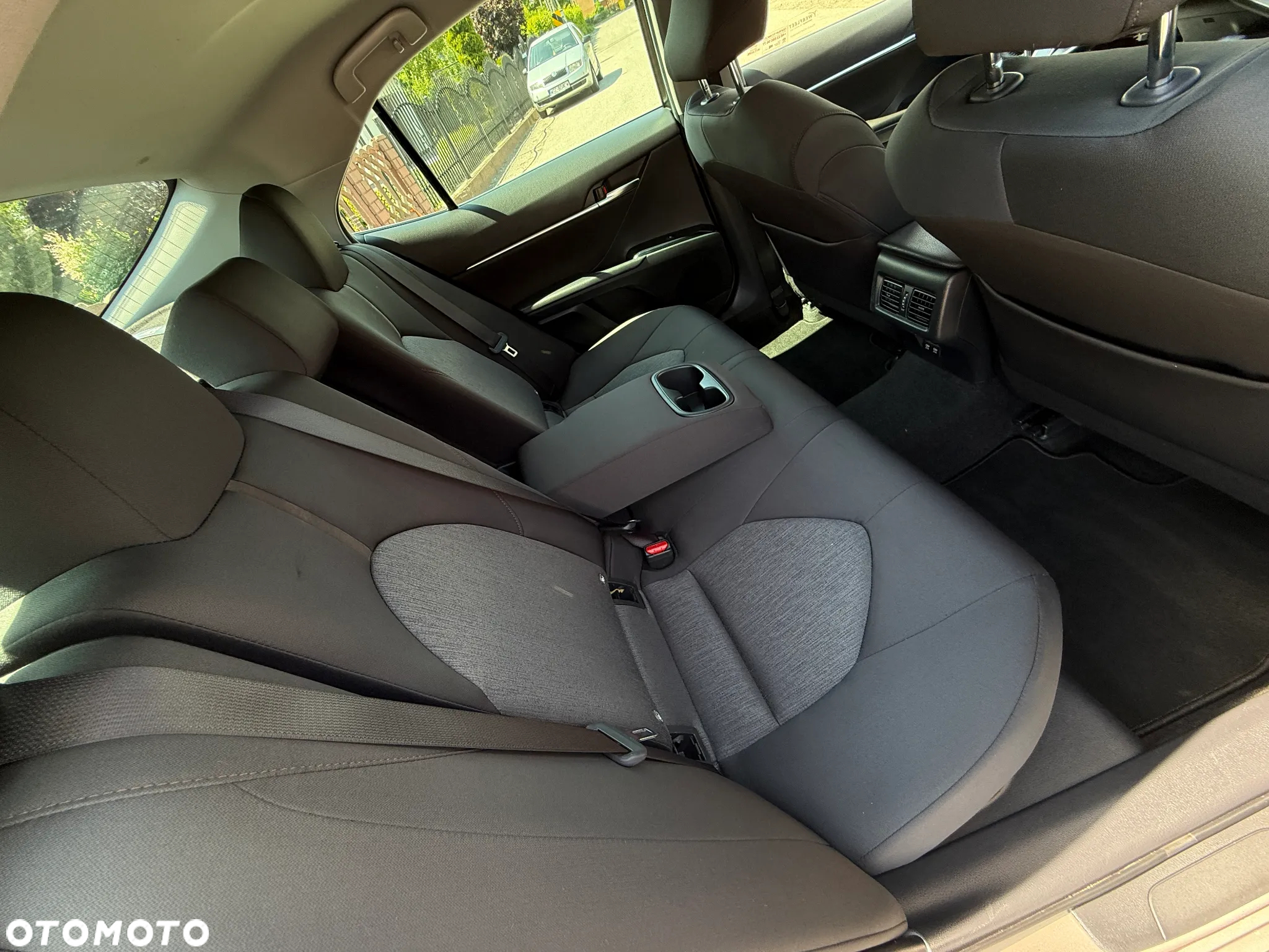 Toyota Camry 2.5 Hybrid Comfort CVT - 33