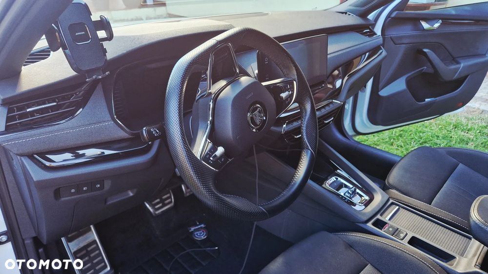 Skoda Octavia 2.0 TDI 4x4 Sportline DSG - 27