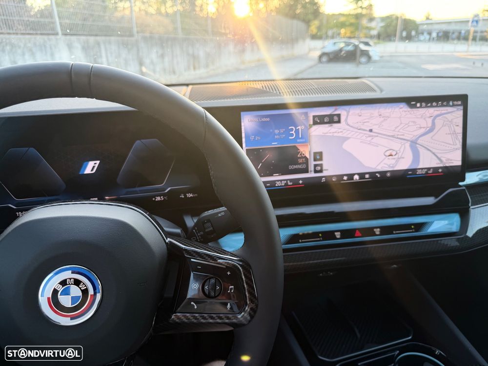 BMW i5 eDrive40 Pack Desportivo M Pro - 19
