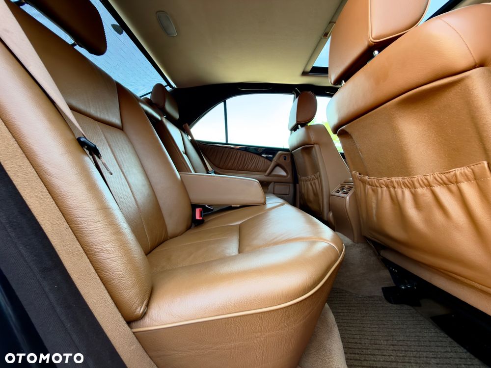 Mercedes-Benz Klasa E 320 Avantgarde - 21
