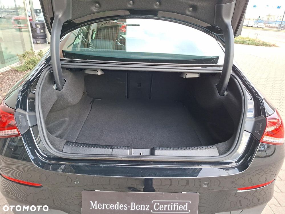 Mercedes-Benz CLA 200 Progressive 7G-DCT - 13