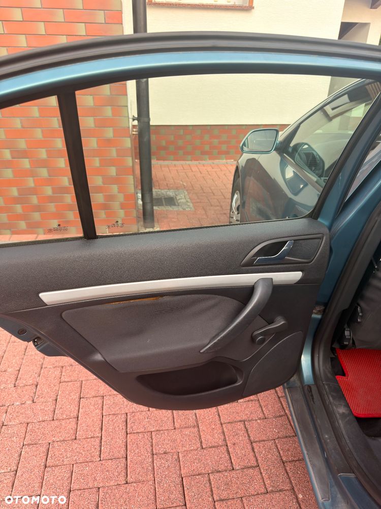 Skoda Octavia 1.6 Active - 10