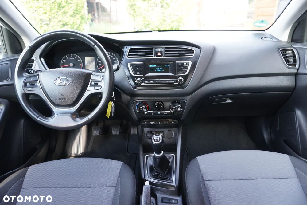 Hyundai i20 blue 1.2 Classic - 8