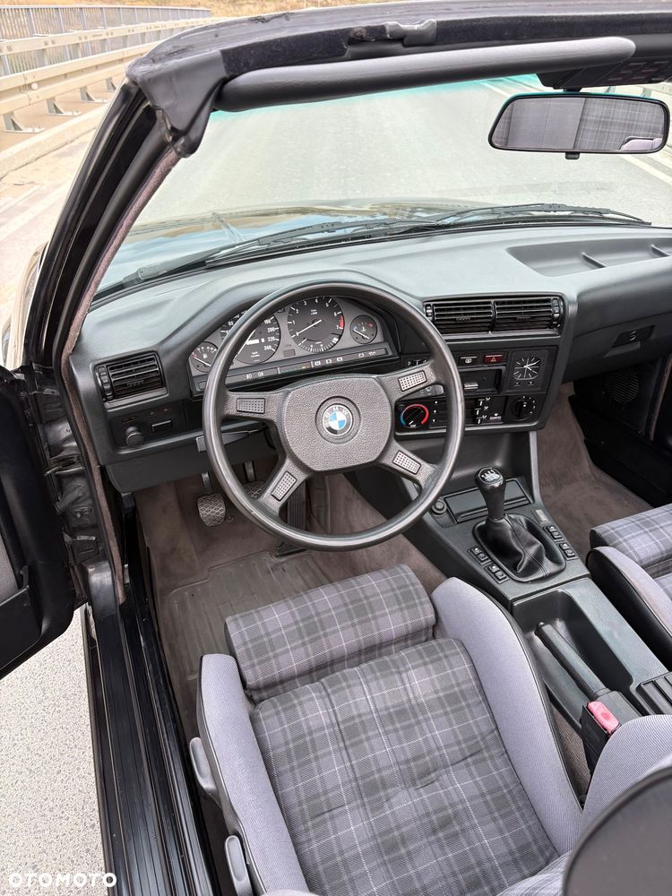BMW Seria 3 320i - 12