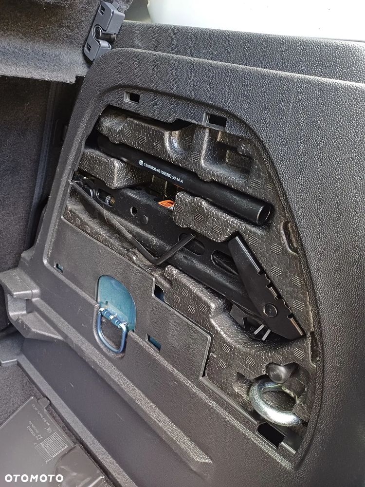 Opel Corsa 1.4 T Cosmo S&S - 30