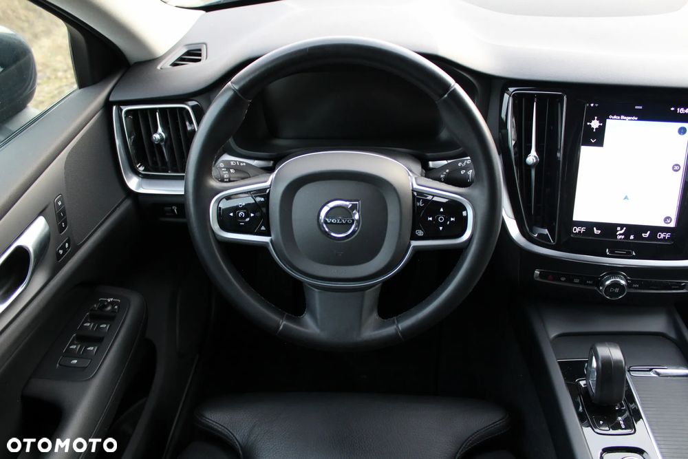 Volvo V60 Cross Country B4 D AWD Geartronic Pro - 36