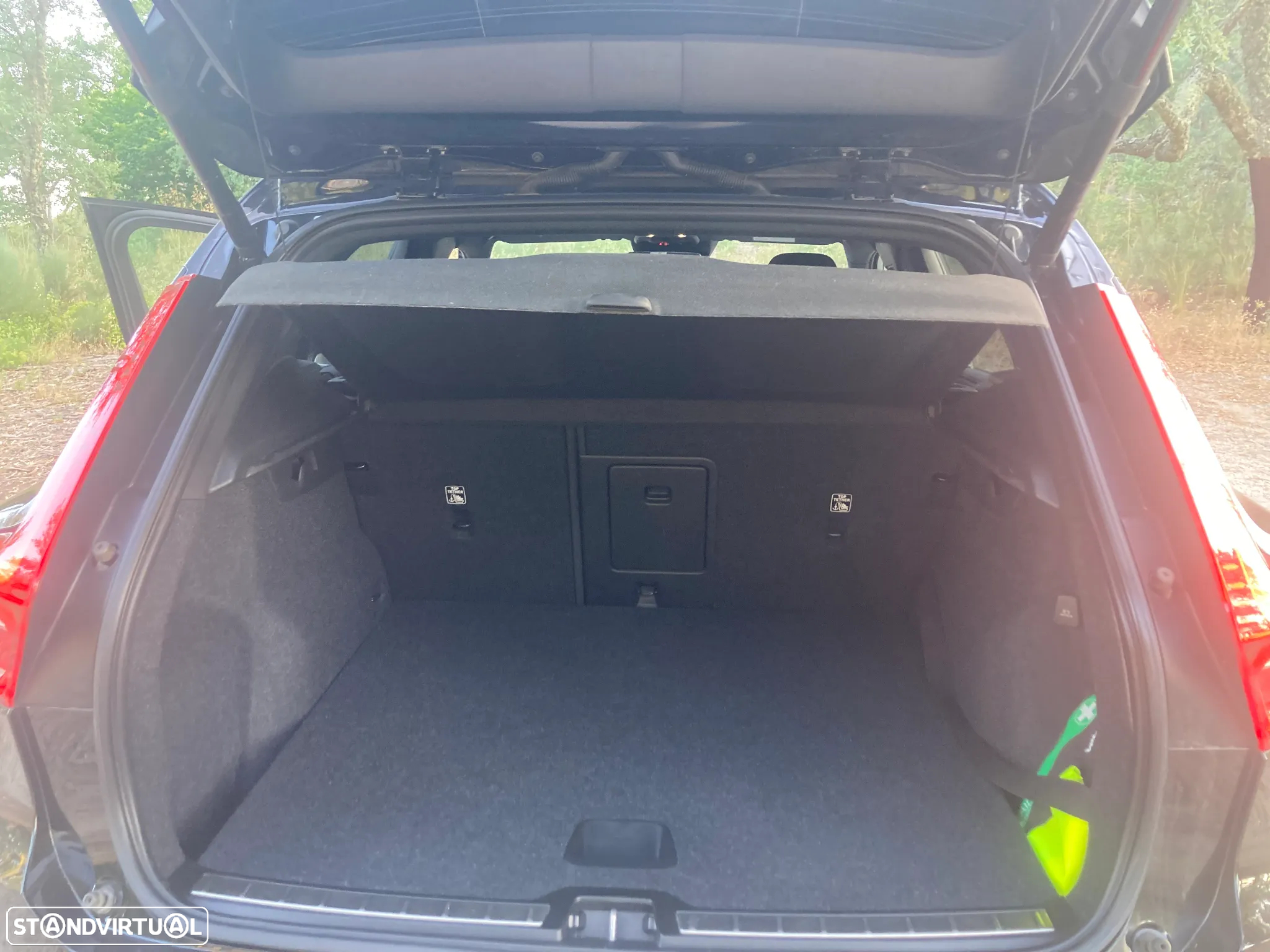 Volvo XC 40 1.5 T4 PHEV R-Design - 13