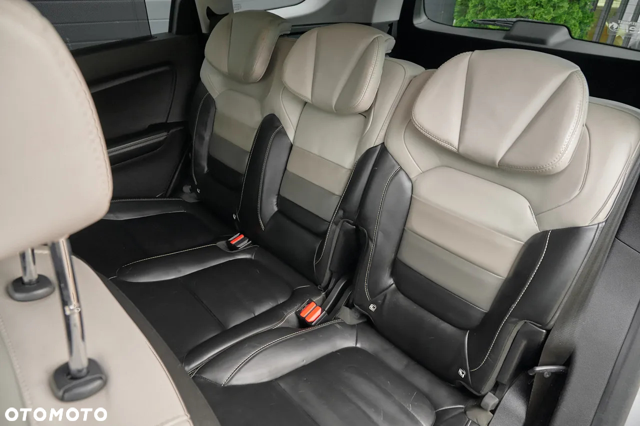Renault Grand Scenic - 16