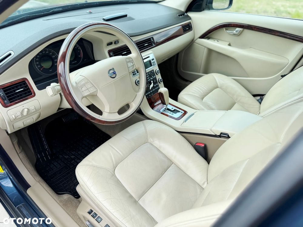 Volvo V70 3.2 Summum - 19