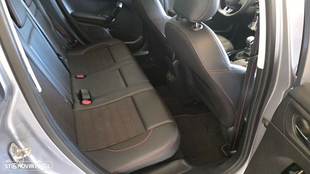 Peugeot 2008 1.6 BlueHDi GT Line - 58