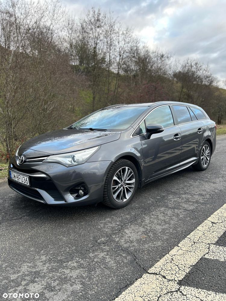 Toyota Avensis 1.8 Premium - 2