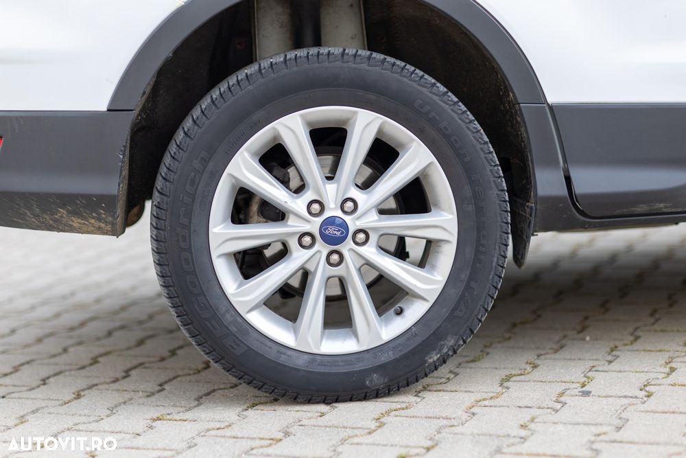 Ford Kuga 2.0 TDCi 4x4 Aut. Titanium - 16