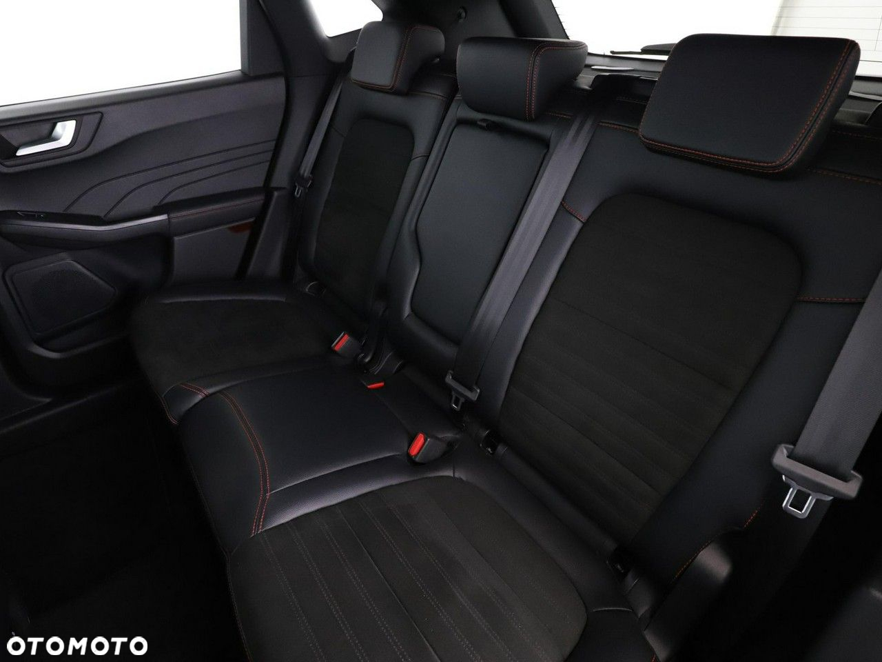 Ford Kuga 2.5P PHEV FWD ST-Line X eCVT - 17