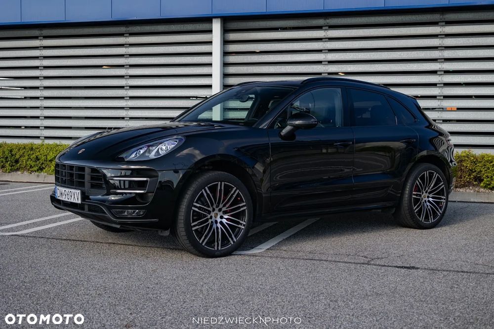 Porsche Macan - 1