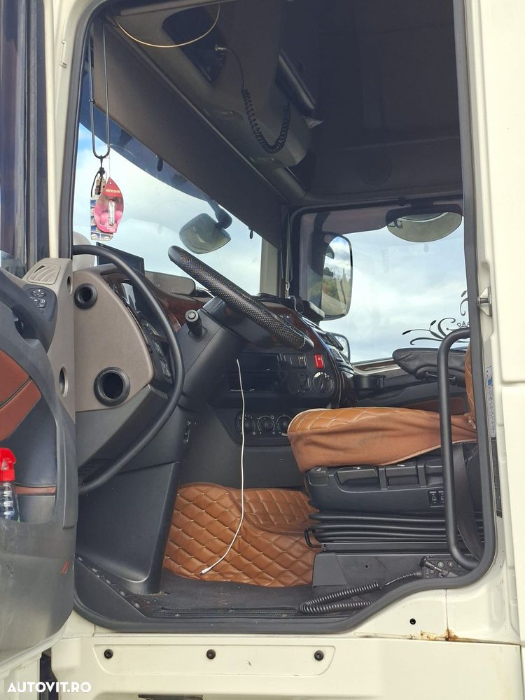 DAF XF - 8