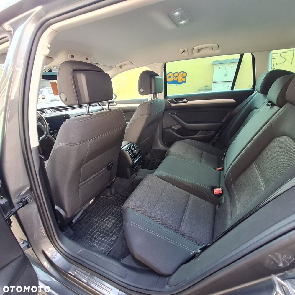 Volkswagen Passat Variant - 7