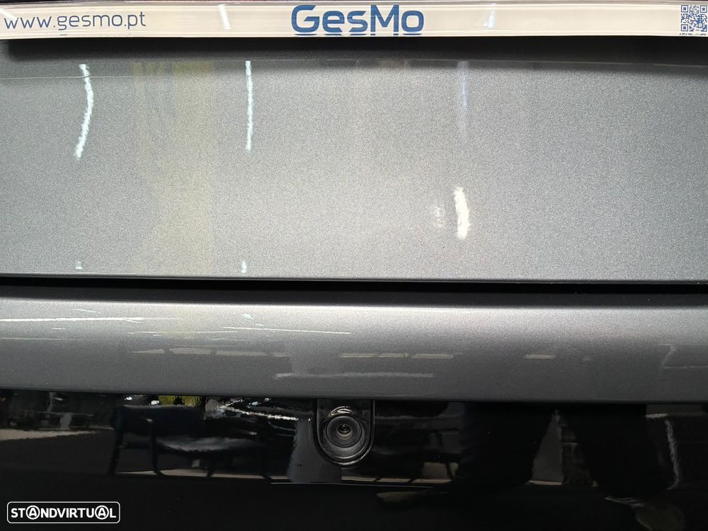 Xpeng G9 78.2 kWh Standard Range - 13