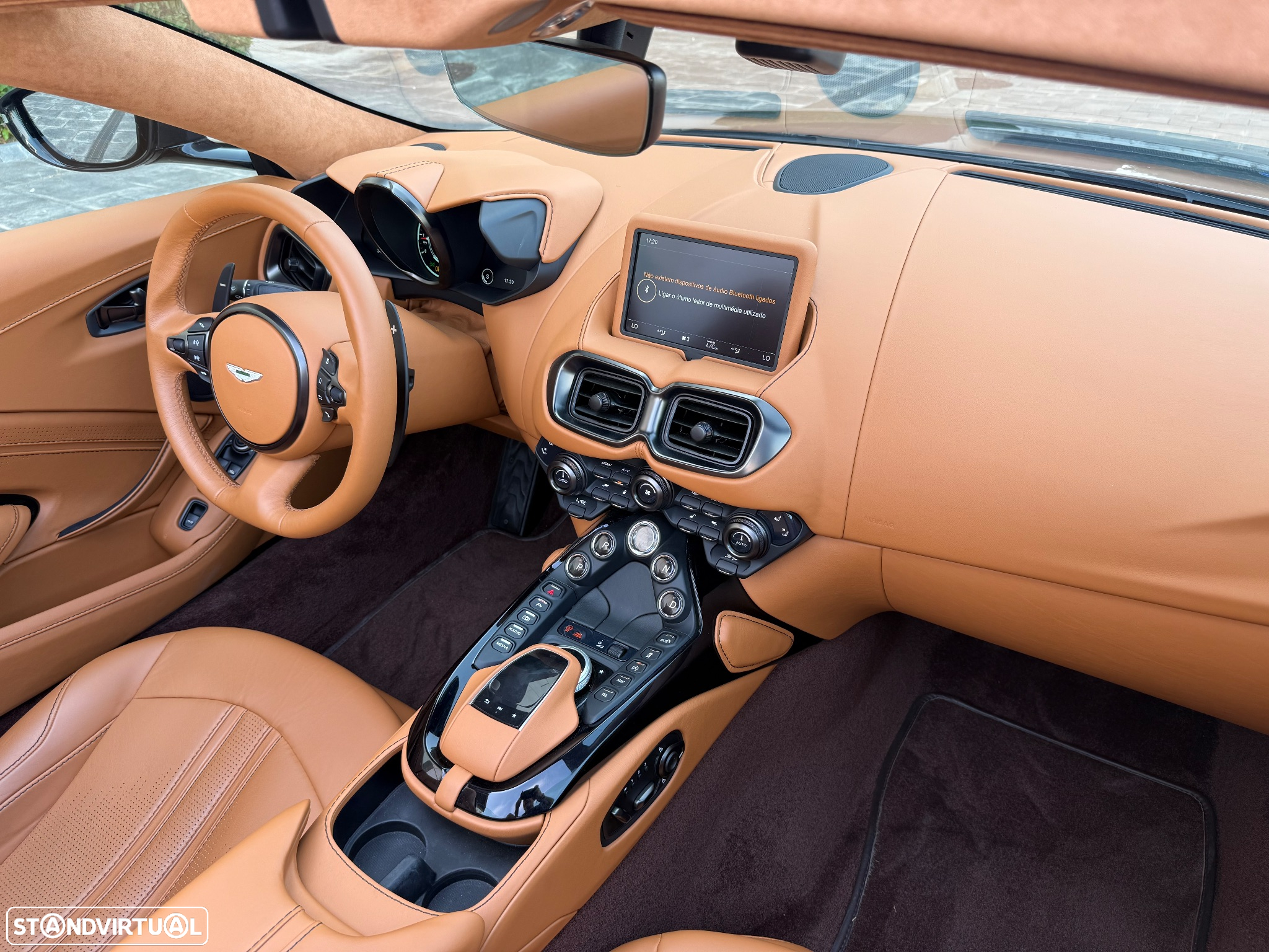 Aston Martin Vantage Roadster V8 - 34