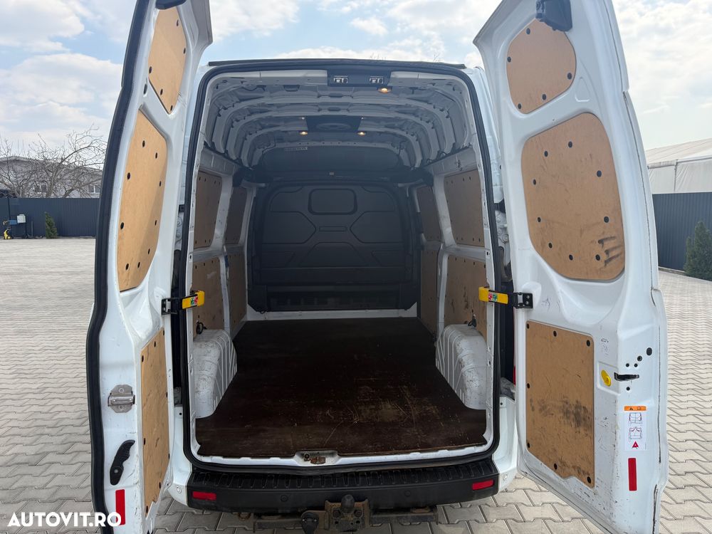 Ford TRANSIT CUSTOM - 23