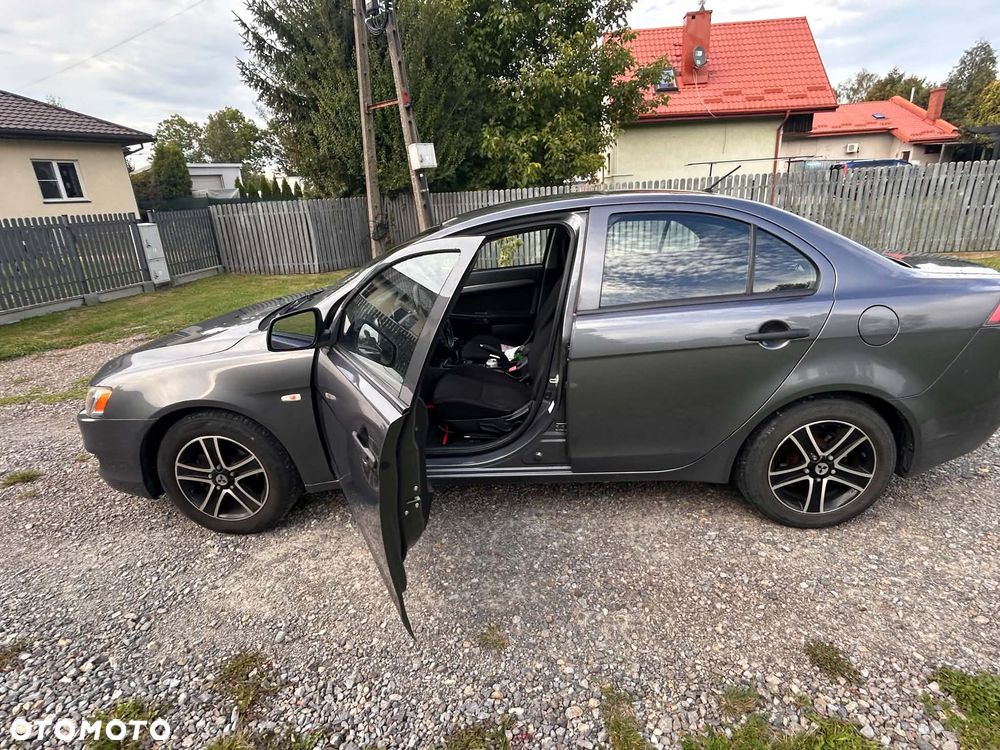 Mitsubishi Lancer 1.6 Inform - 12