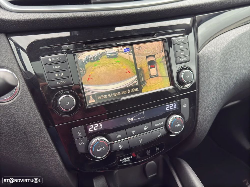 Nissan Qashqai 1.3 DIG-T N-Connecta J18 - 13