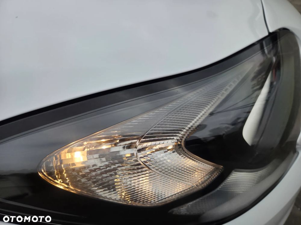 Opel Corsa 1.2 Innovation - 21
