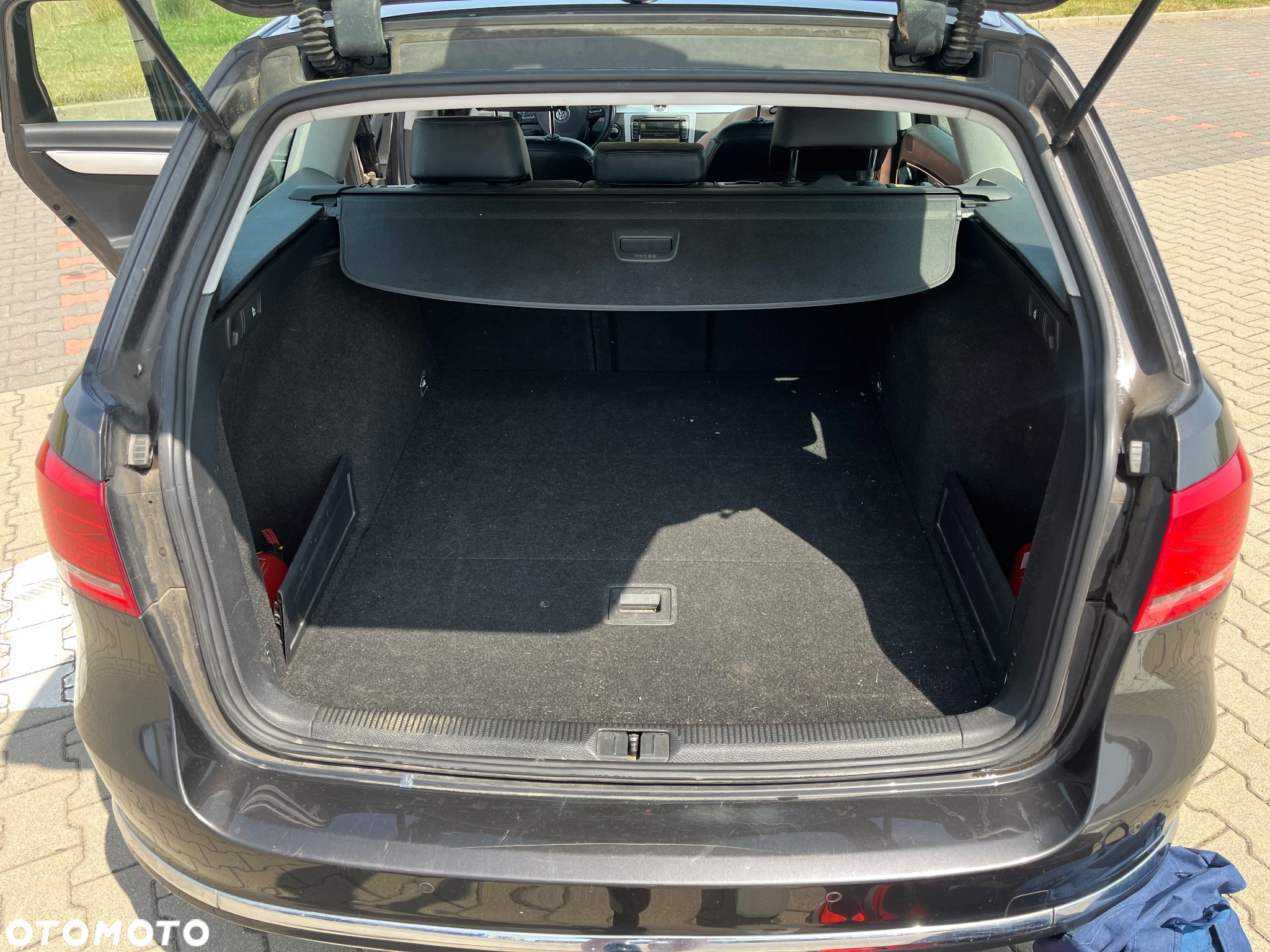 Volkswagen Passat 1.6 TDI Comfortline - 9