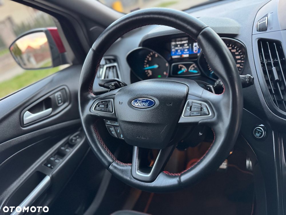 Ford Kuga 2.0 TDCi 4x4 ST-Line - 33