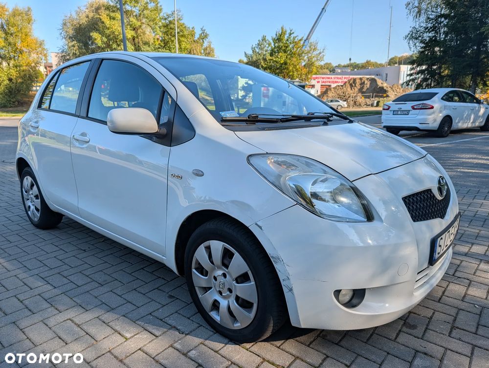 Toyota Yaris 2008 photo 2