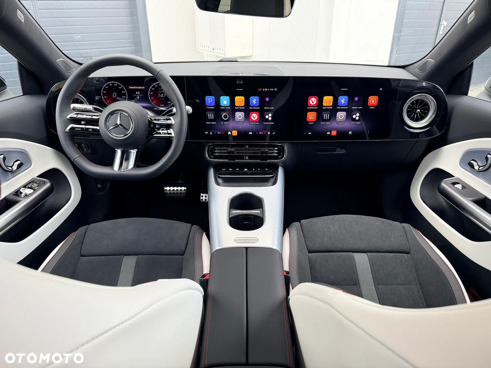 Mercedes-Benz CLA - 11