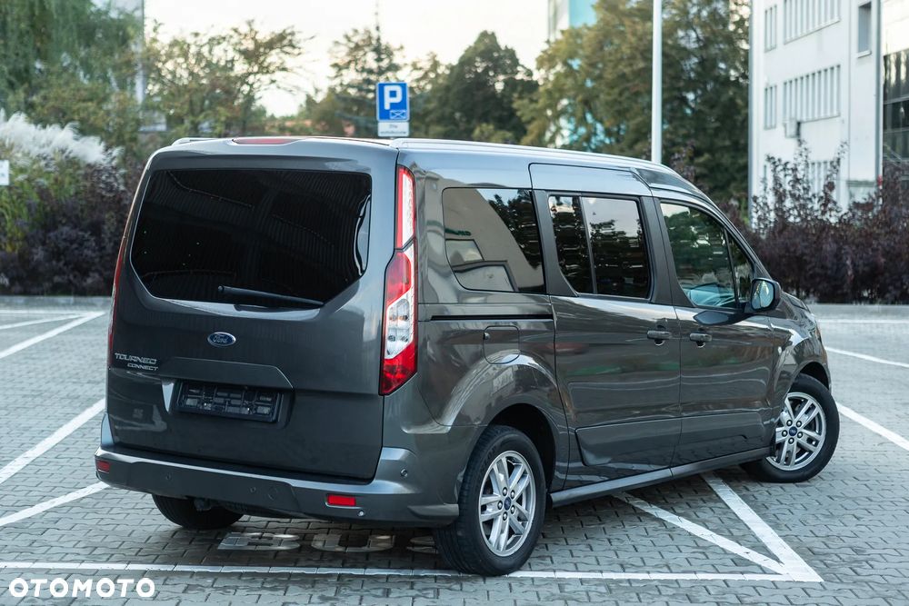 Ford Tourneo Connect - 17