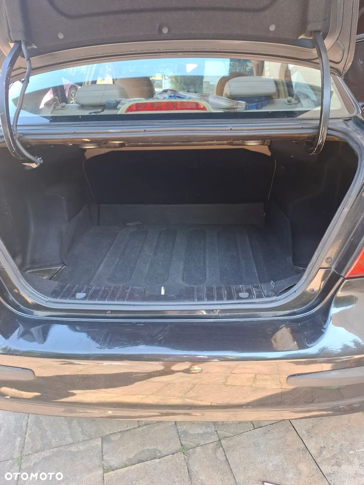 Chevrolet Aveo - 3
