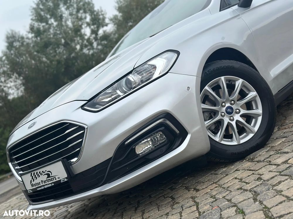 Ford Mondeo 2.0 HEV Titanium - 11