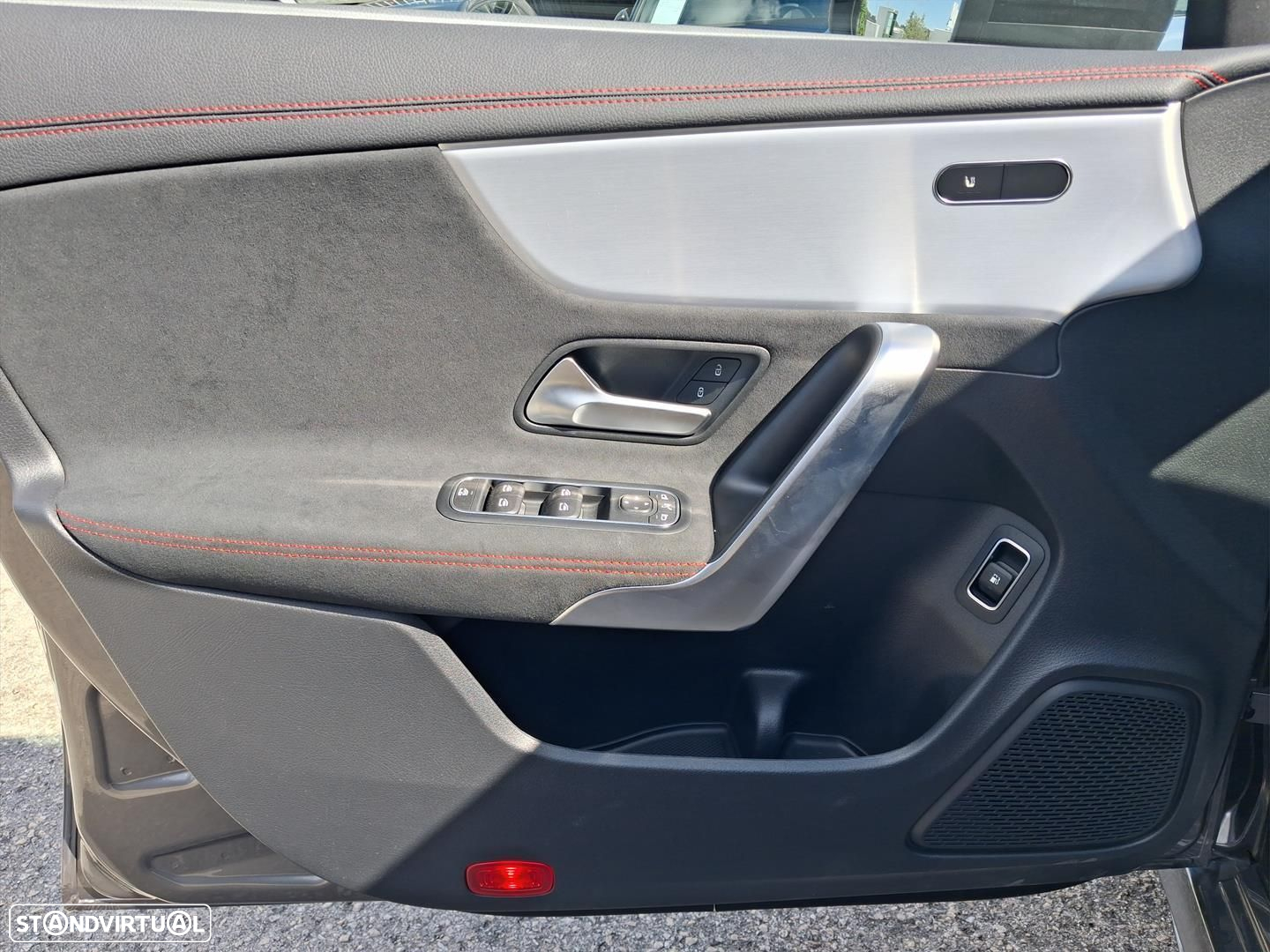 Mercedes-Benz CLA 250 e AMG Line - 9
