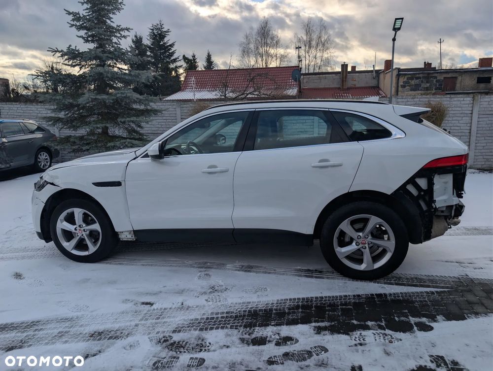 Jaguar F-Pace - 10