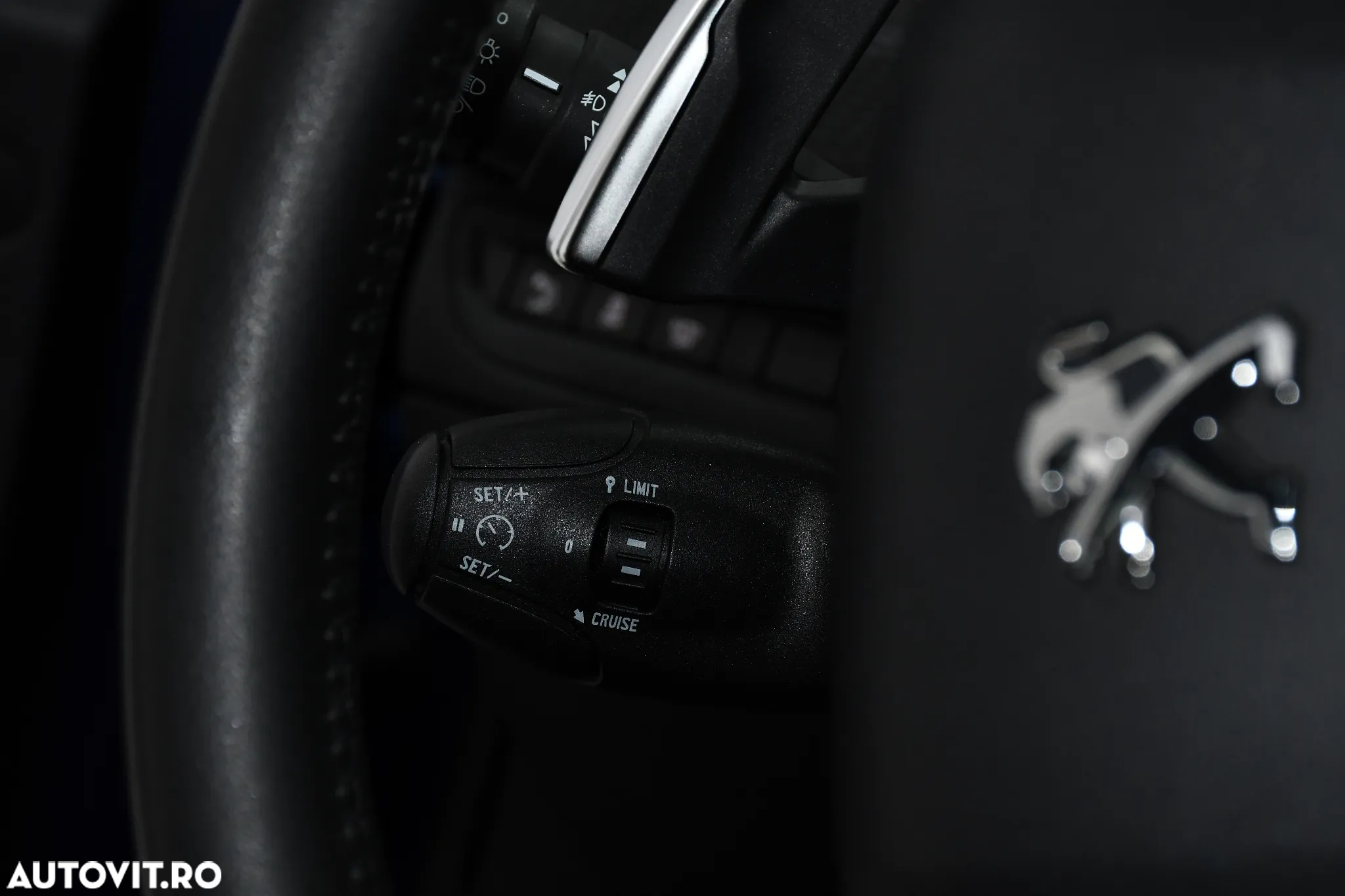 Peugeot 2008 1.2 e-VTi STT ETG Allure - 18