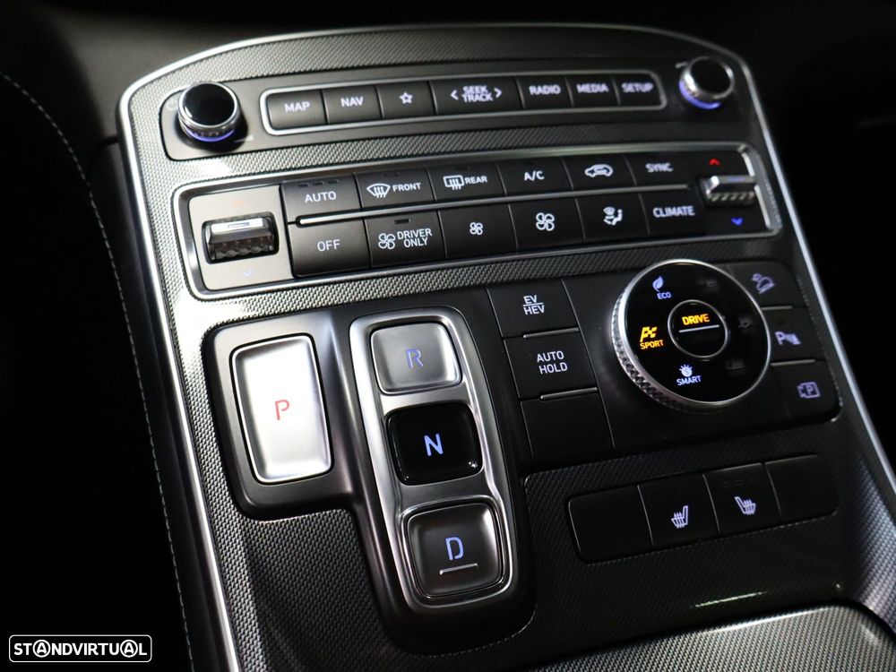 Hyundai Santa Fe 1.6 T-GDI PHEV Vanguard - 25