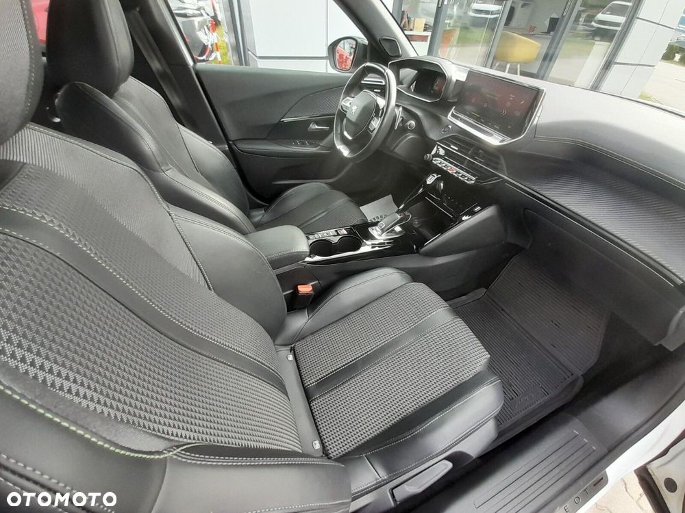 Peugeot 2008 1.2 PureTech GT S&S EAT8 - 23