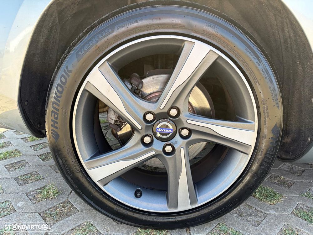 Volvo V40 D2 R Design - 10
