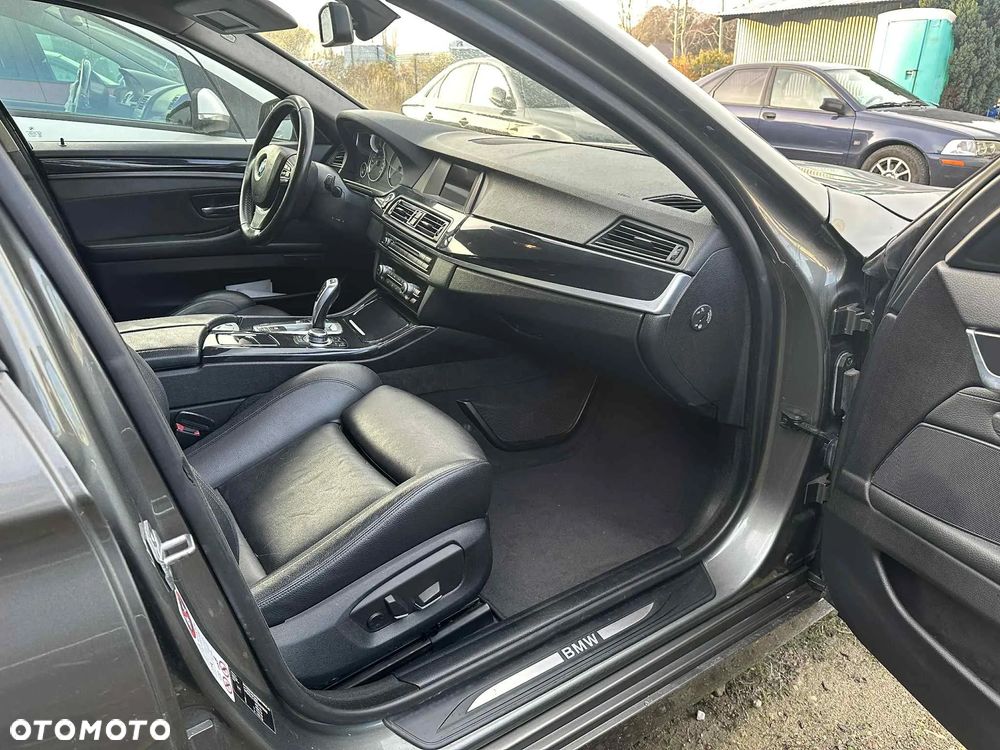 BMW Seria 5 520d xDrive - 9