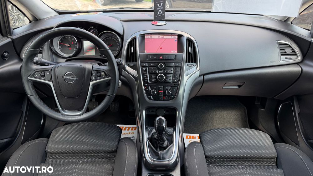 Opel Astra 1.4 Turbo ECOTEC Cosmo - 9